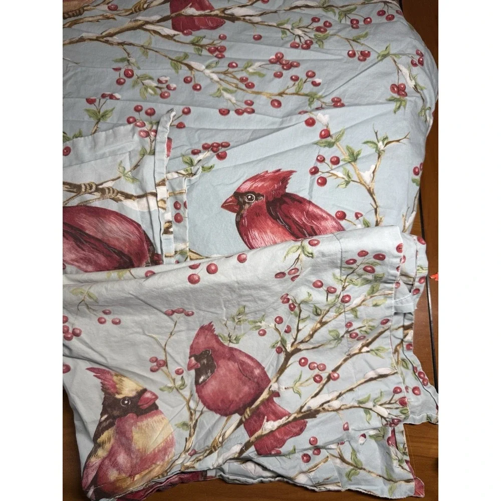 Pottery Barn Cardinal Red Birds Winter Berry  Queen Duvet Cover & 2 Pillowcases
